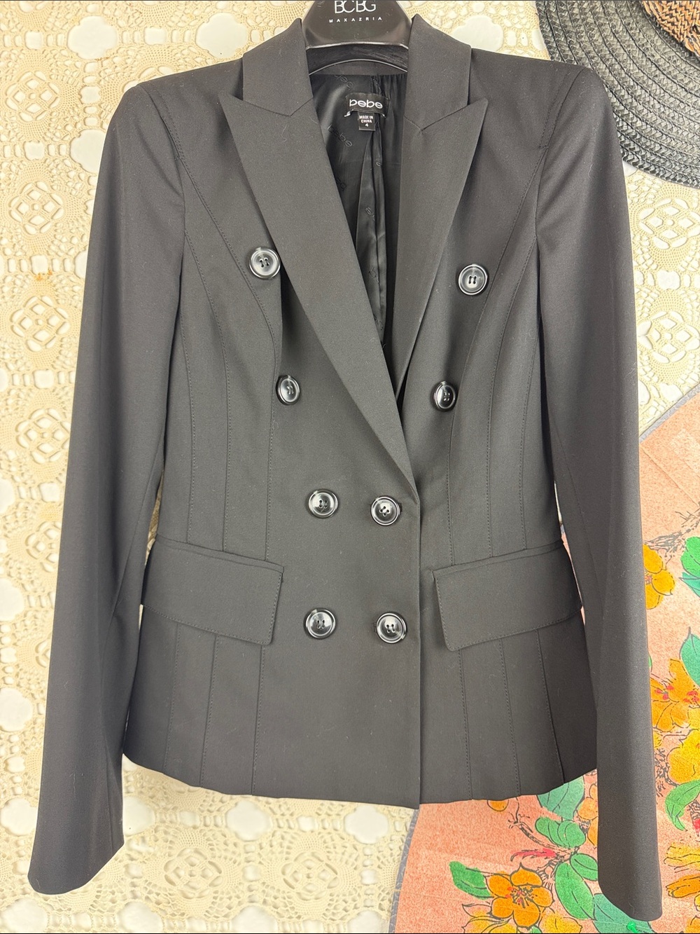 Bebe Double-Breasted Black Blazer Fitted Tailored Silhouette Sz. 4 w. Pockets